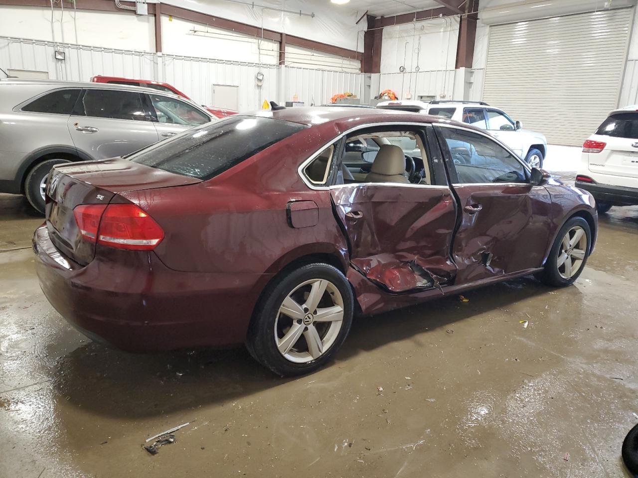 2012 Volkswagen Passat Se - Image 3