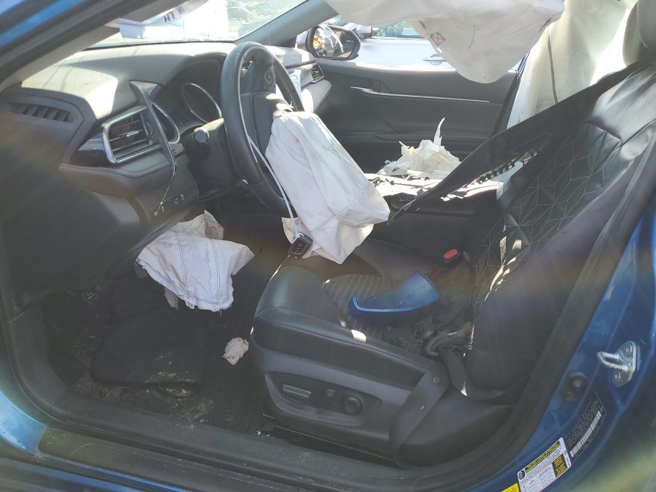 2020 Toyota Camry Se - Фото 7