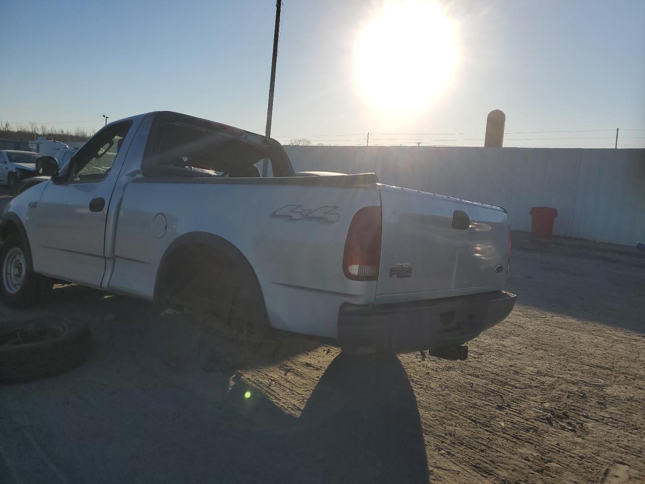 2003 Ford F150 - Image 2