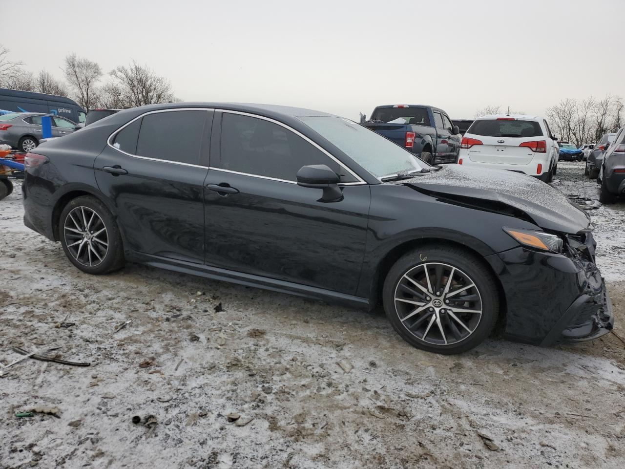 2021 Toyota Camry Se - Image 4