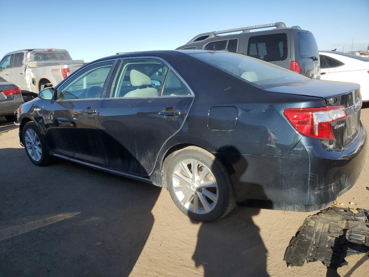 2012 Toyota Camry Hybrid - Image 2
