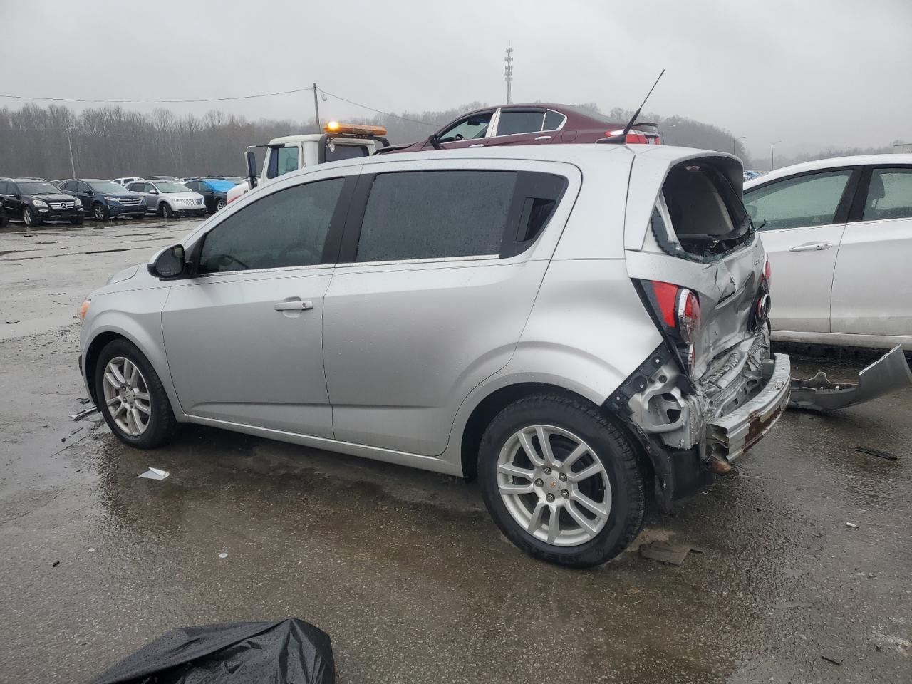 2012 Chevrolet Sonic Lt - Фото 2