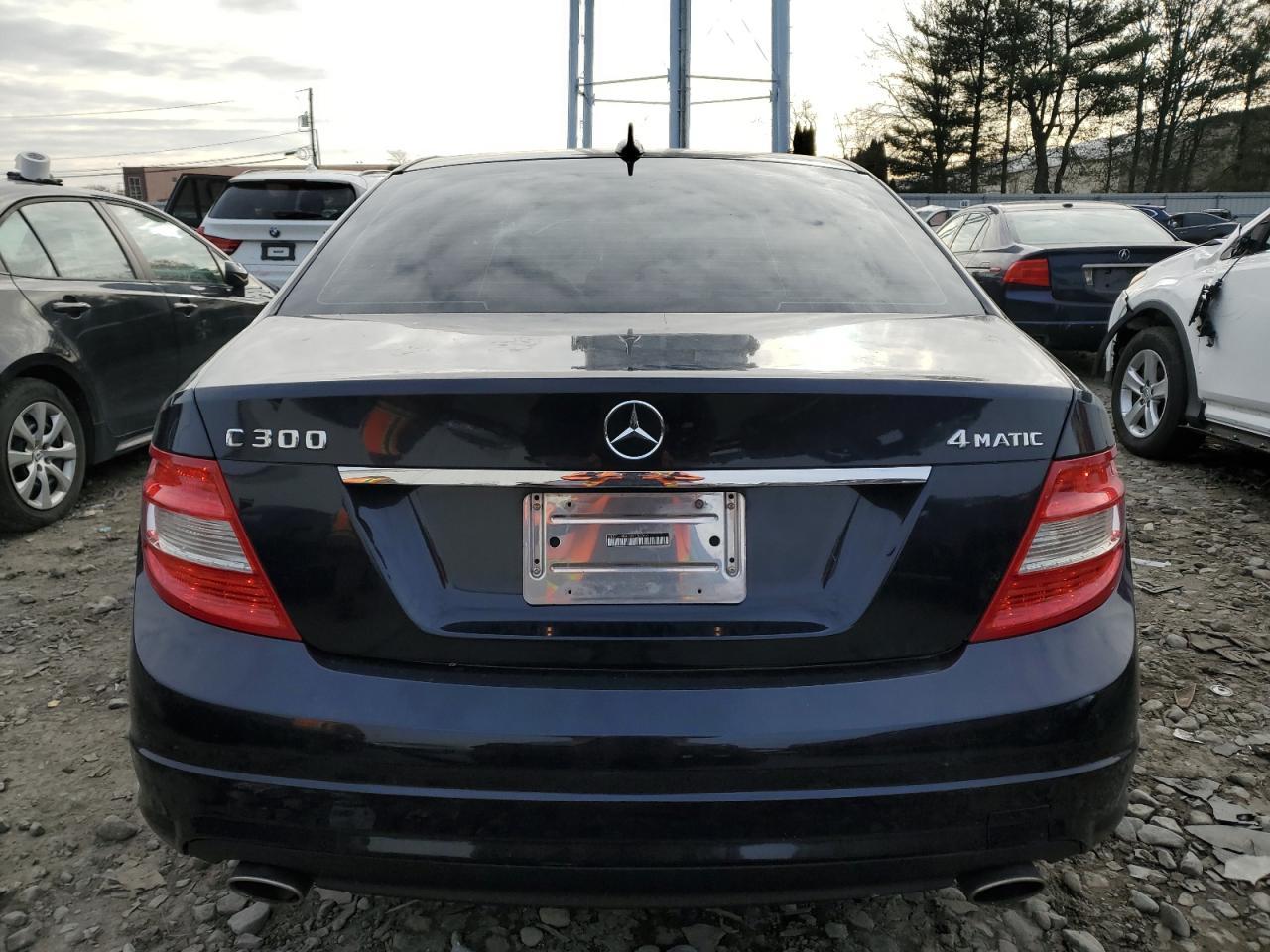 2011 Mercedes-Benz C 300 4Matic - Фото 6