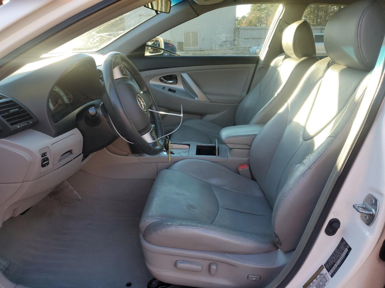 2007 Toyota Camry Le - Image 7