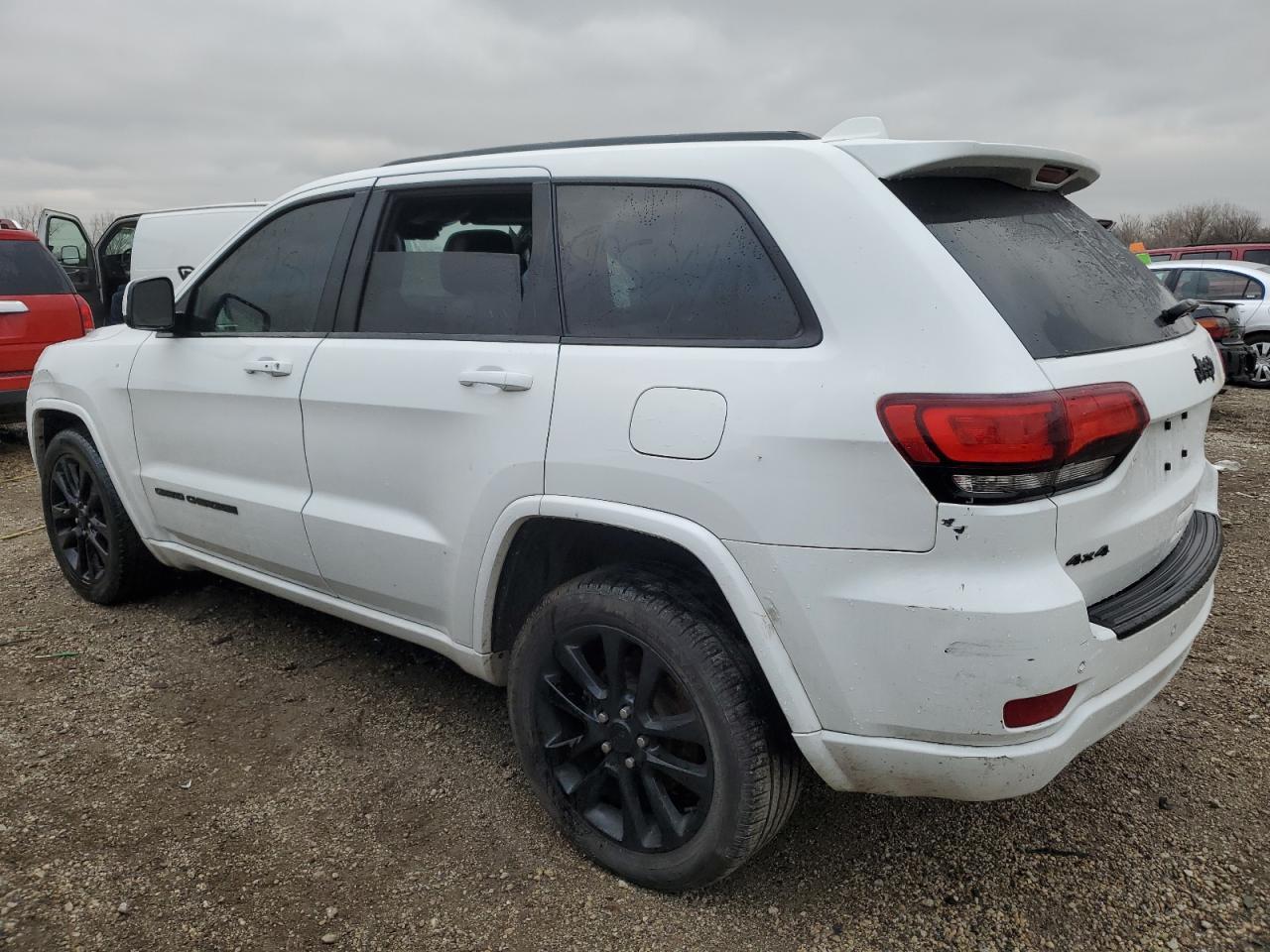 2017 Jeep Grand Cherokee Laredo - Image 2