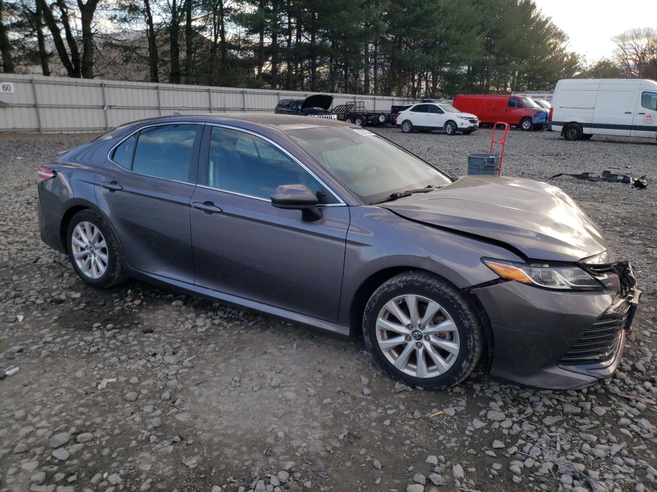2019 Toyota Camry L - Фото 4