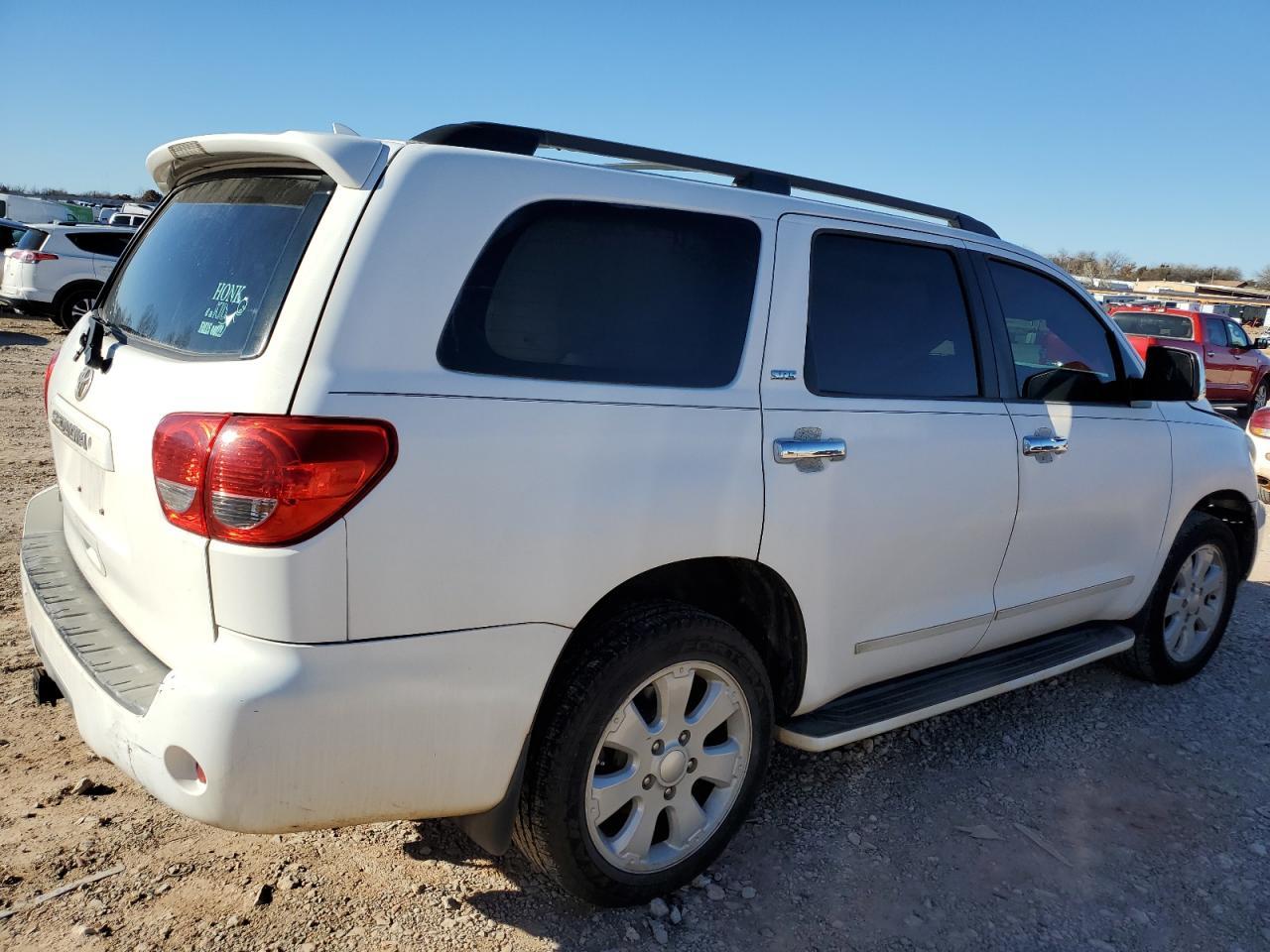2010 Toyota Sequoia Sr5 - Фото 3