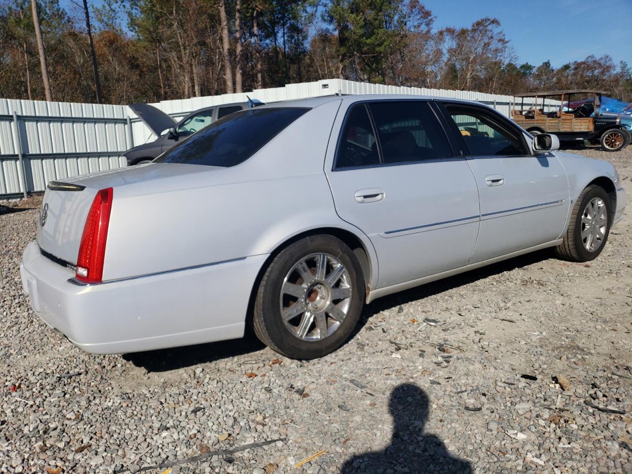 2007 Cadillac Dts - Image 3
