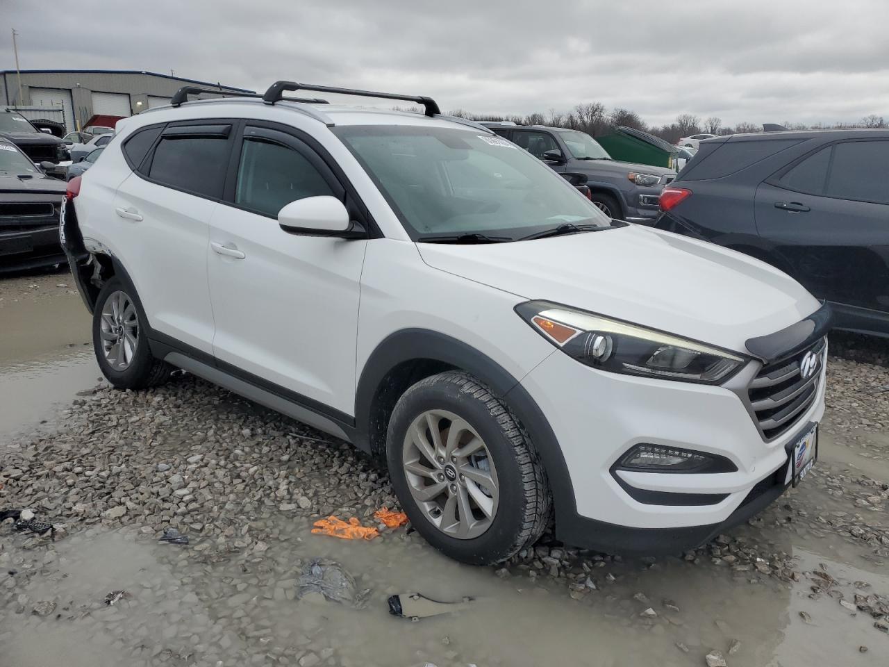 2017 Hyundai Tucson Limited - Image 4