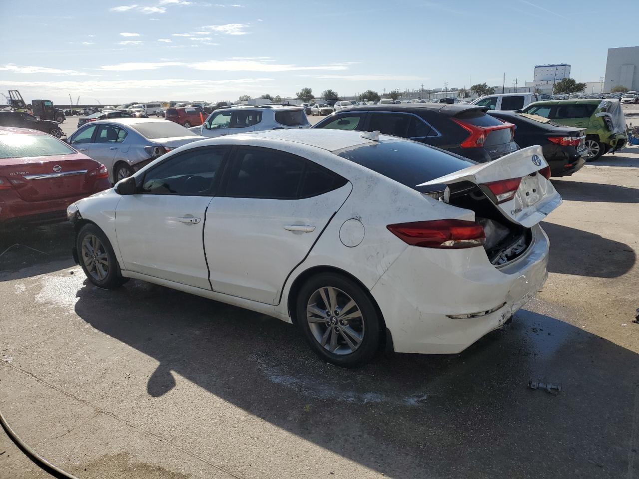 2018 Hyundai Elantra Sel - Фото 2