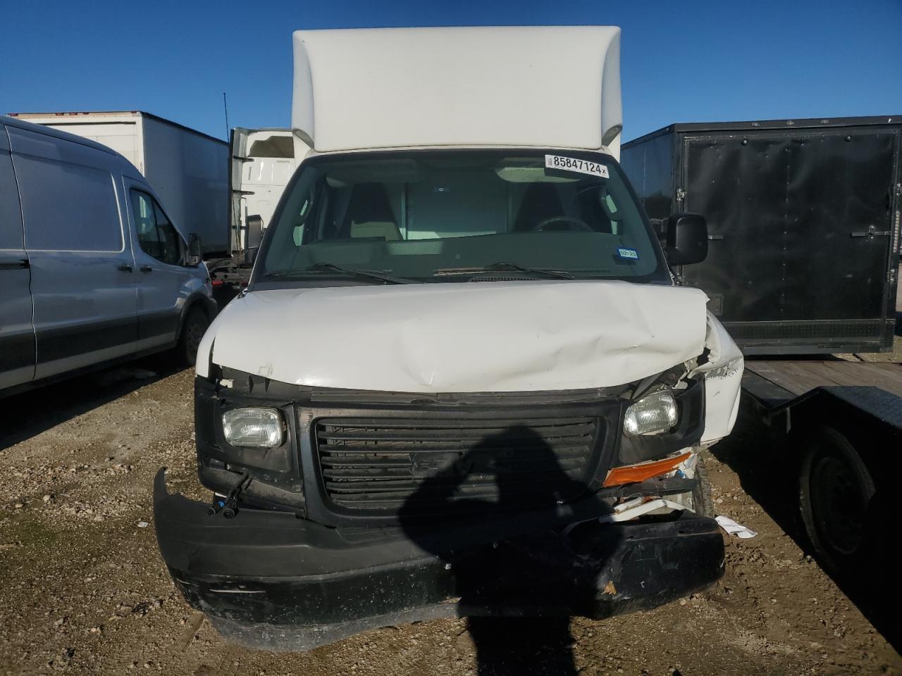 2017 GMC Savana Cutaway G3500 - Фото 5