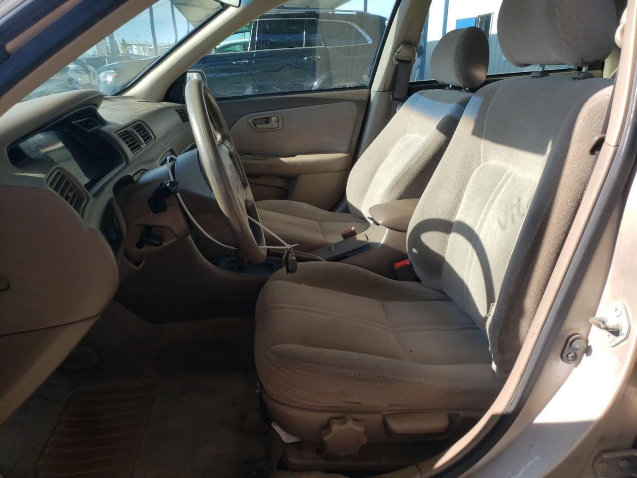 2001 Toyota Camry Ce - Фото 7