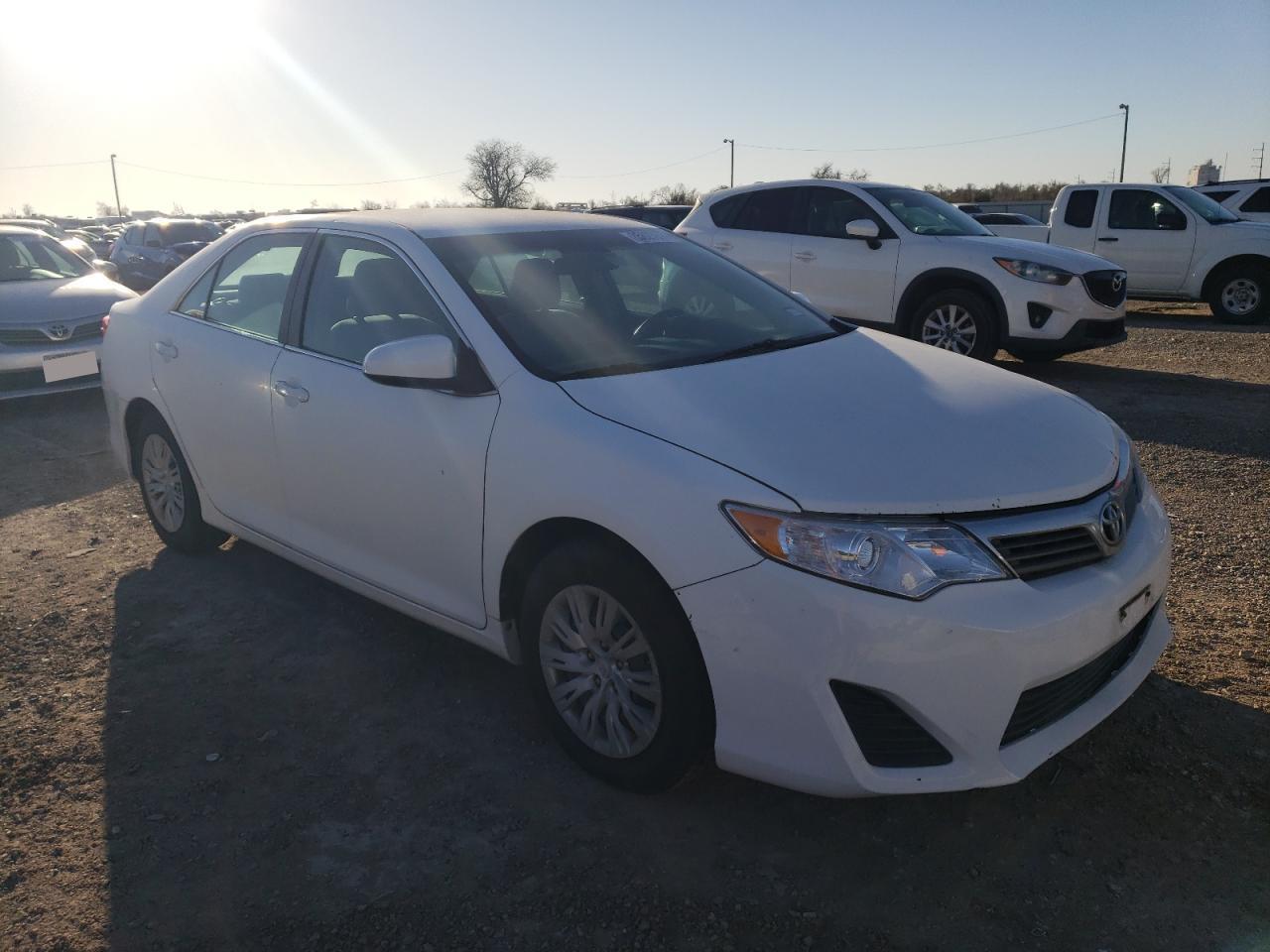 2013 Toyota Camry L - Фото 4