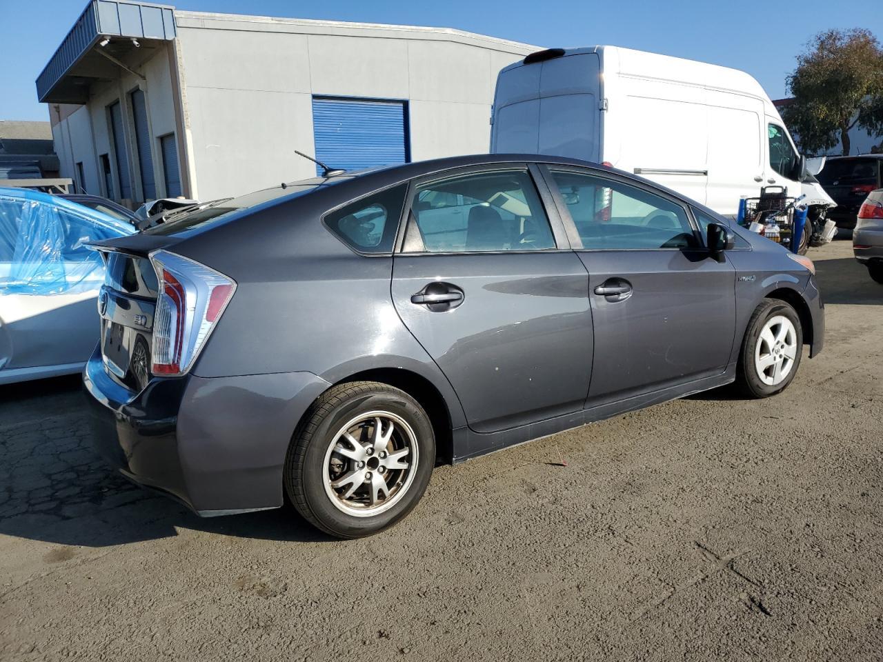 2011 Toyota Prius - Image 3