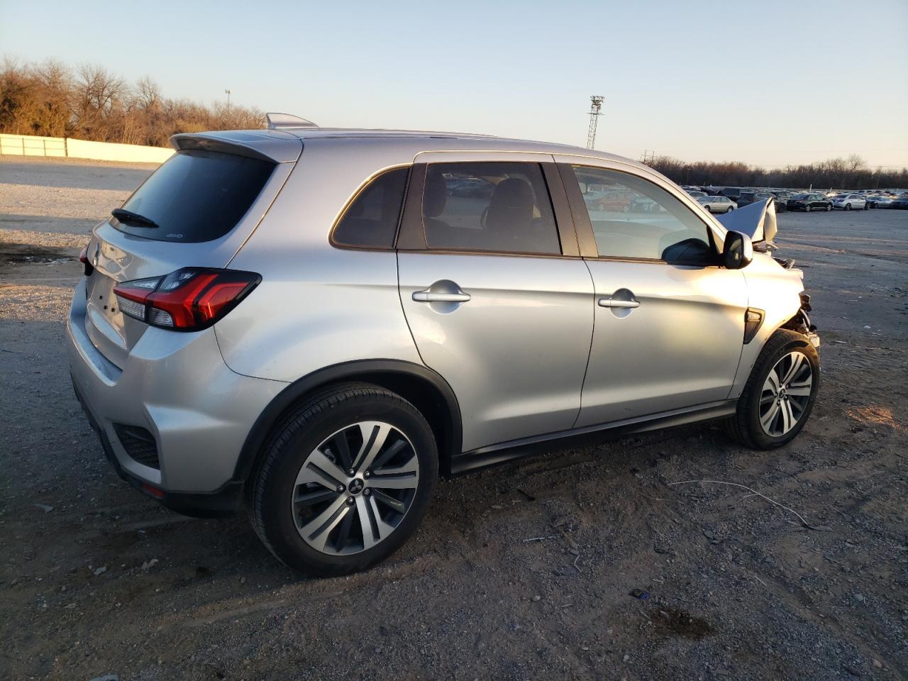 2024 Mitsubishi Outlander Sport S/Se - Фото 3