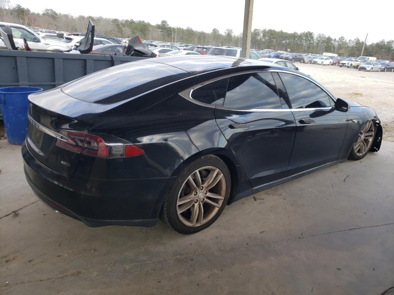 2015 Tesla Model S 85D - Фото 3