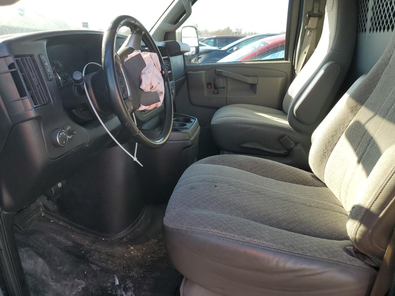 2017 Chevrolet Express G2500 - Image 7