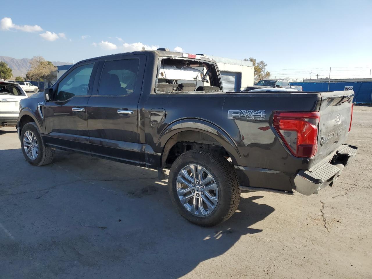 2024 Ford F150 Xlt - Фото 2