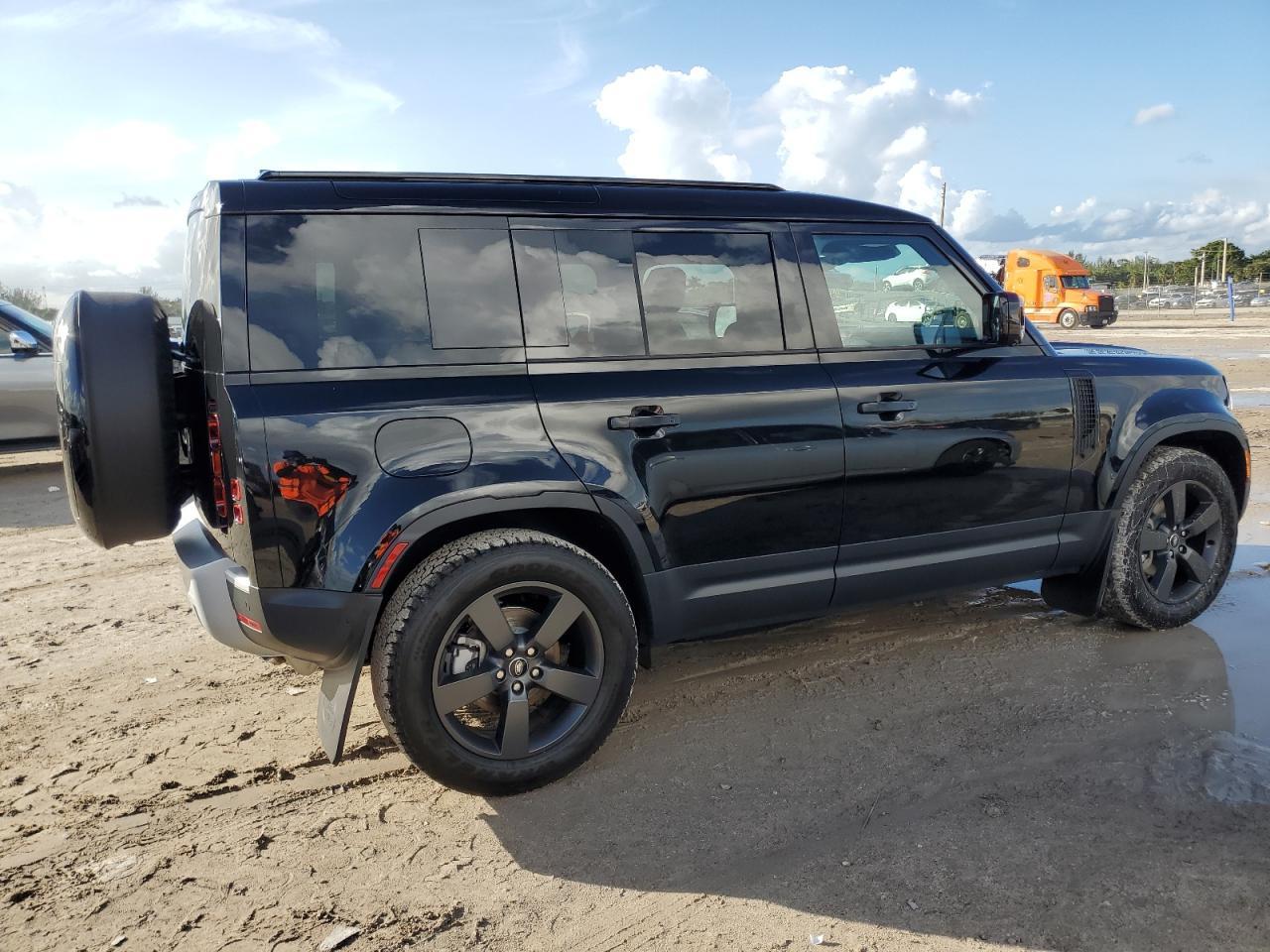 2025 Land Rover Defender 110 S - Image 3