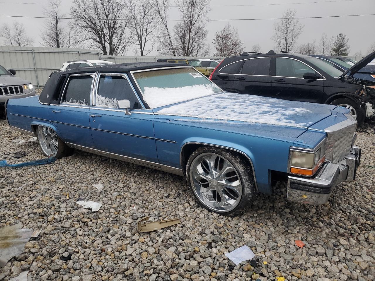 1989 Cadillac Brougham - Image 4