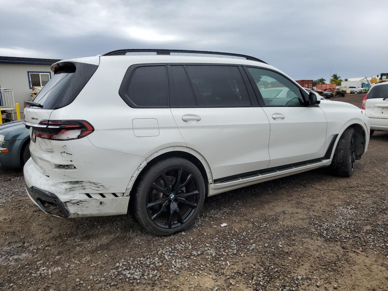 2023 BMW X7 xDrive40I - Фото 3