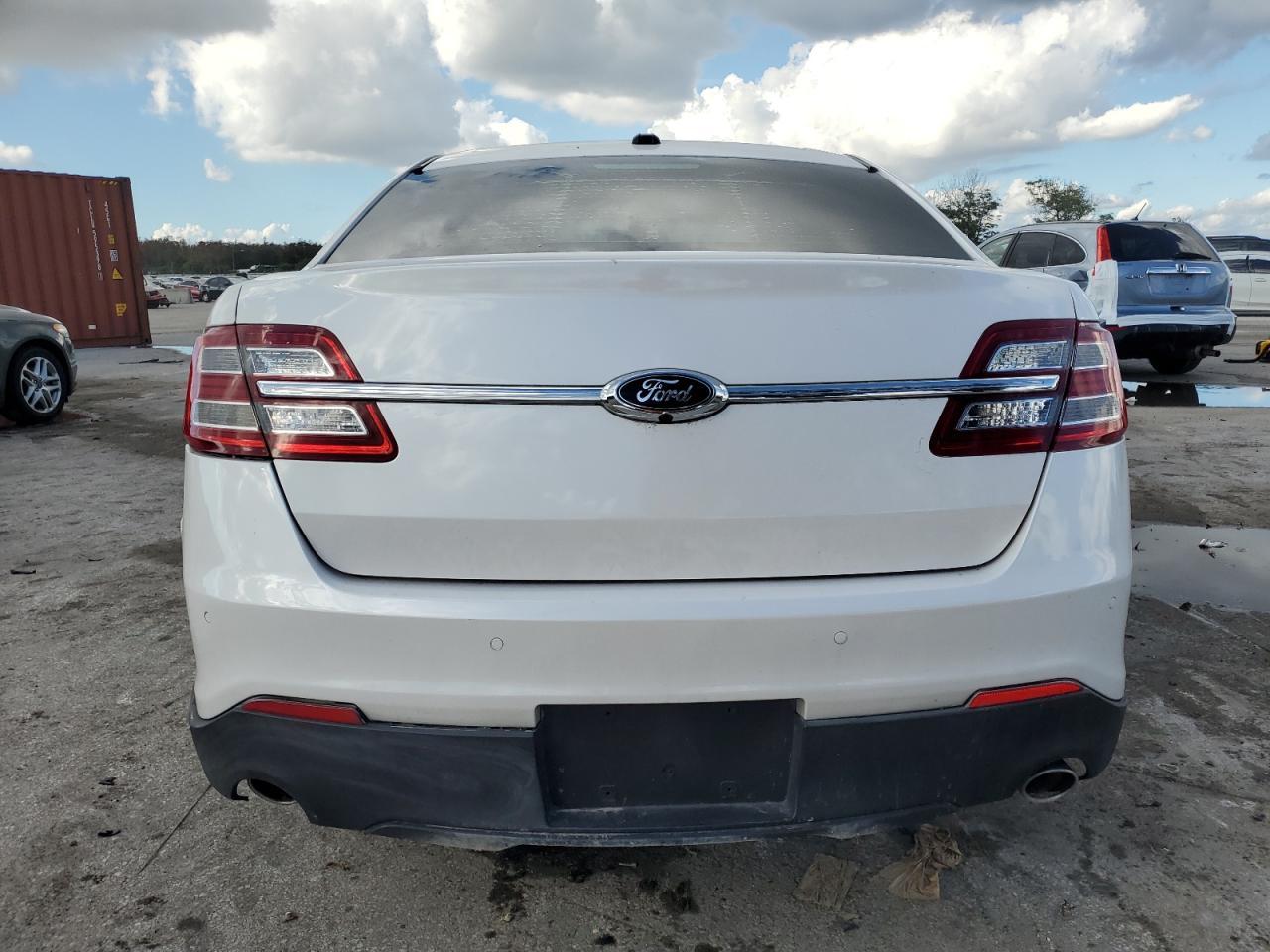 2018 Ford Taurus Sel - Image 6