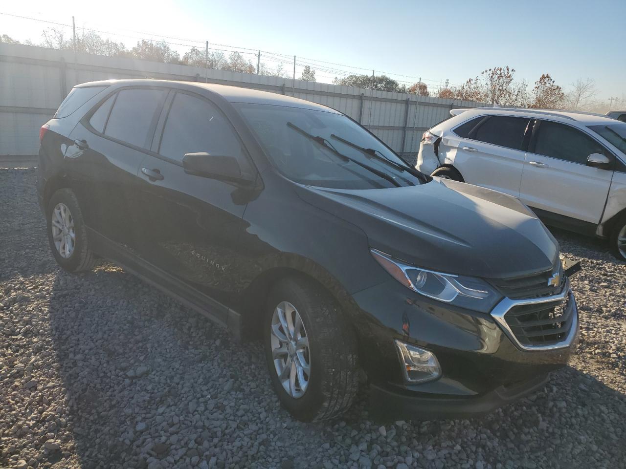 2018 Chevrolet Equinox Ls - Фото 4