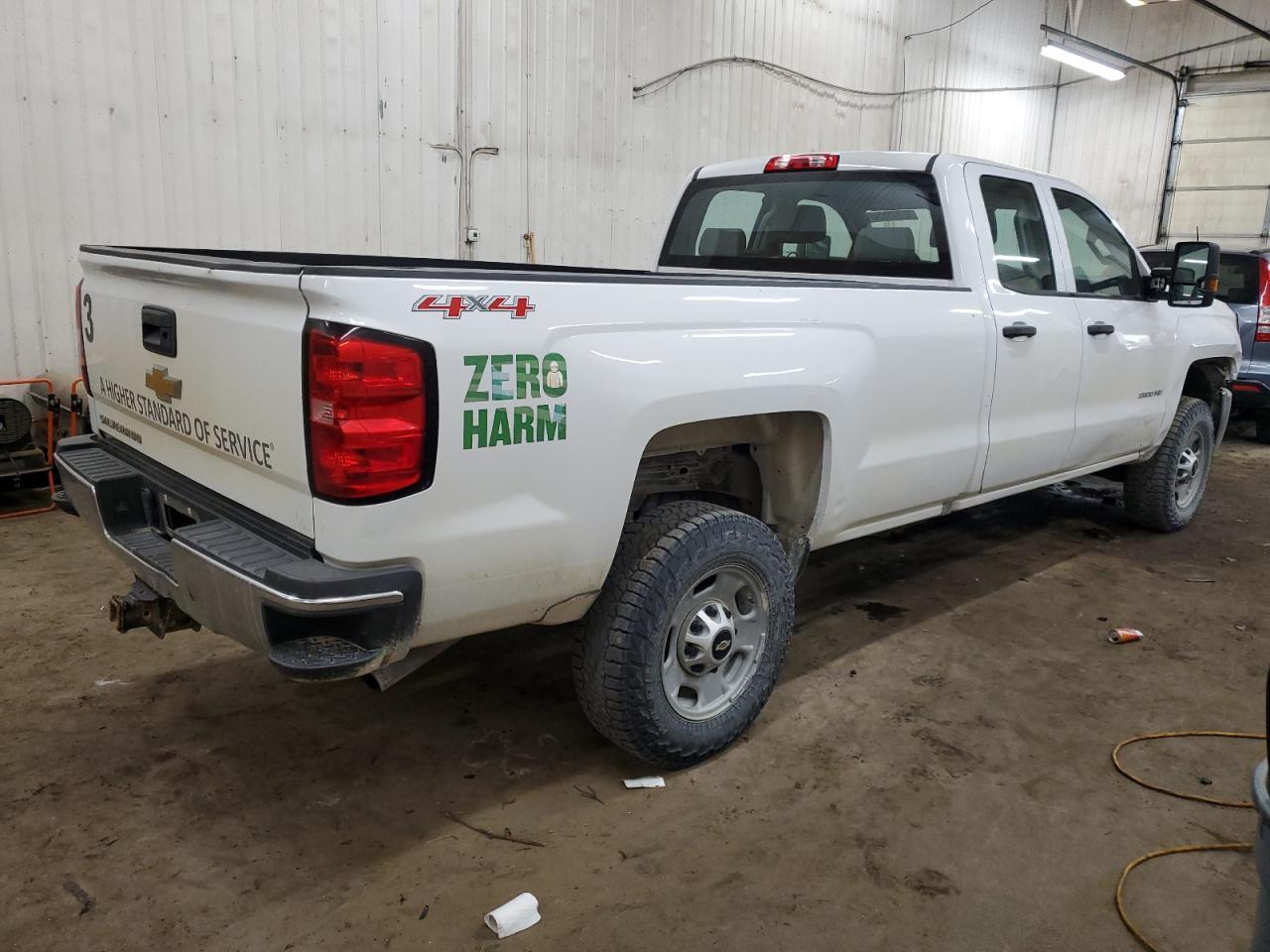 2016 Chevrolet Silverado K2500 Heavy Duty - Фото 3