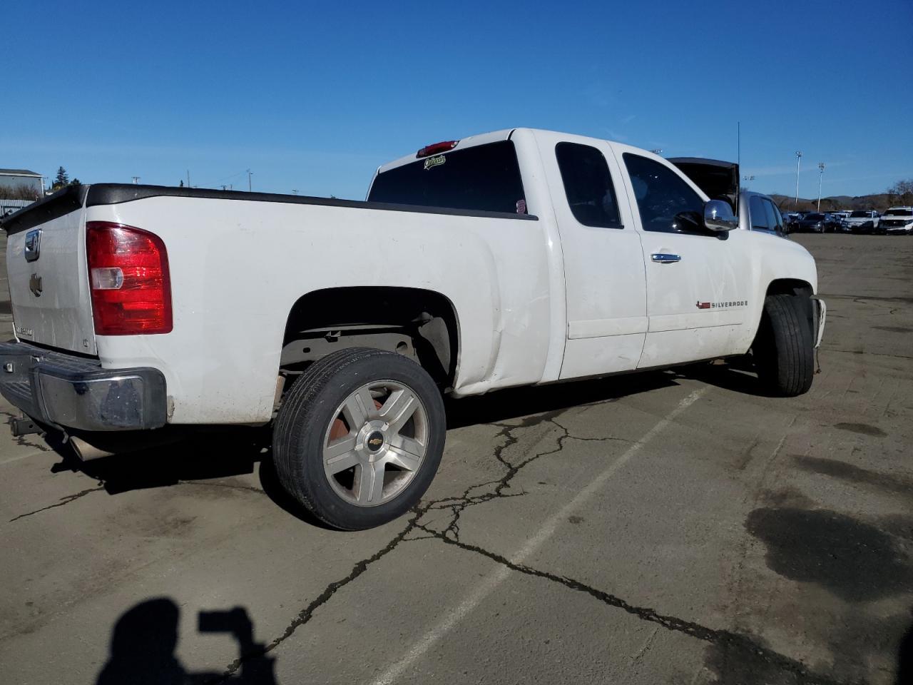 2008 Chevrolet Silverado C1500 - Image 3