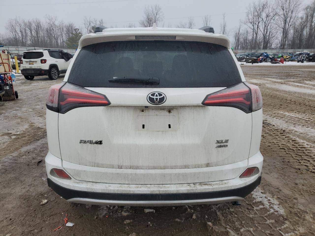 2018 Toyota Rav4 Adventure - Фото 6