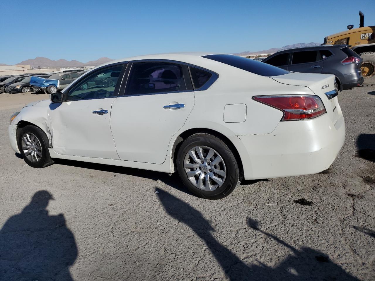 2015 Nissan Altima 2.5 - Фото 2