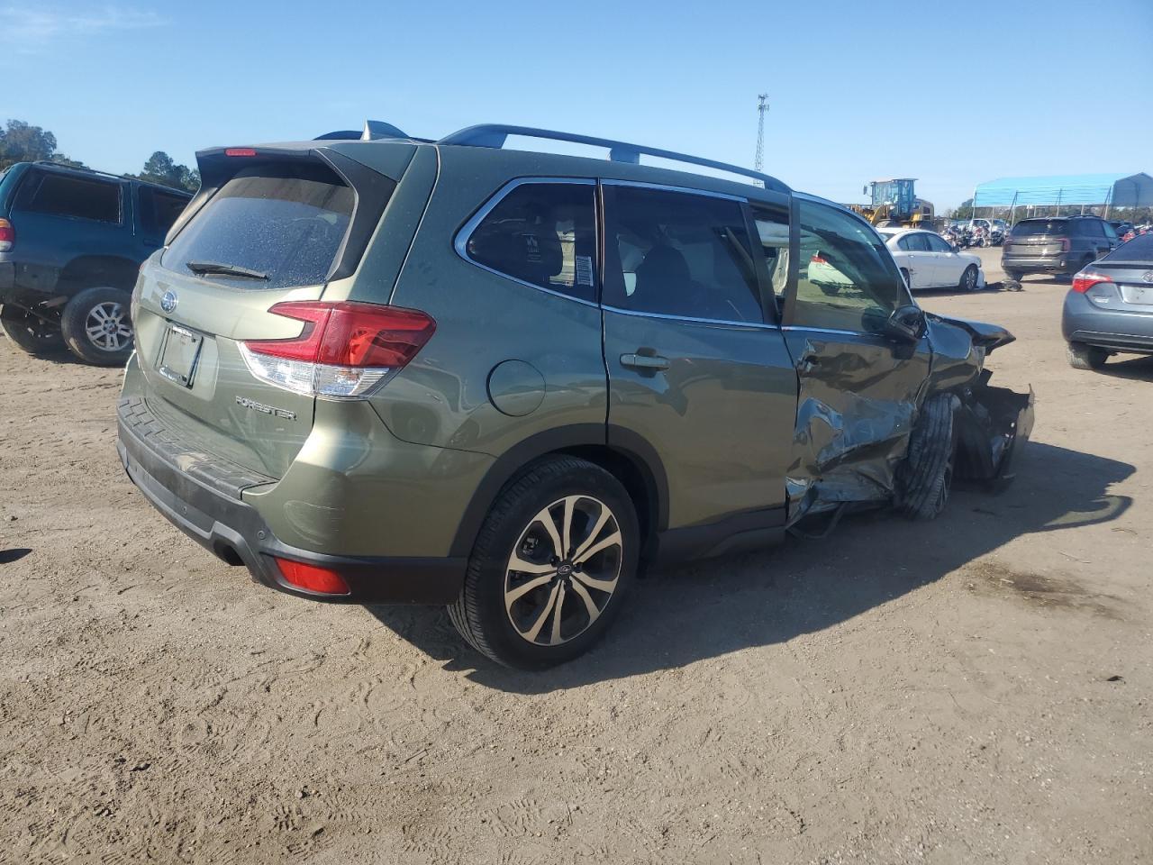 2019 Subaru Forester Limited - Фото 3