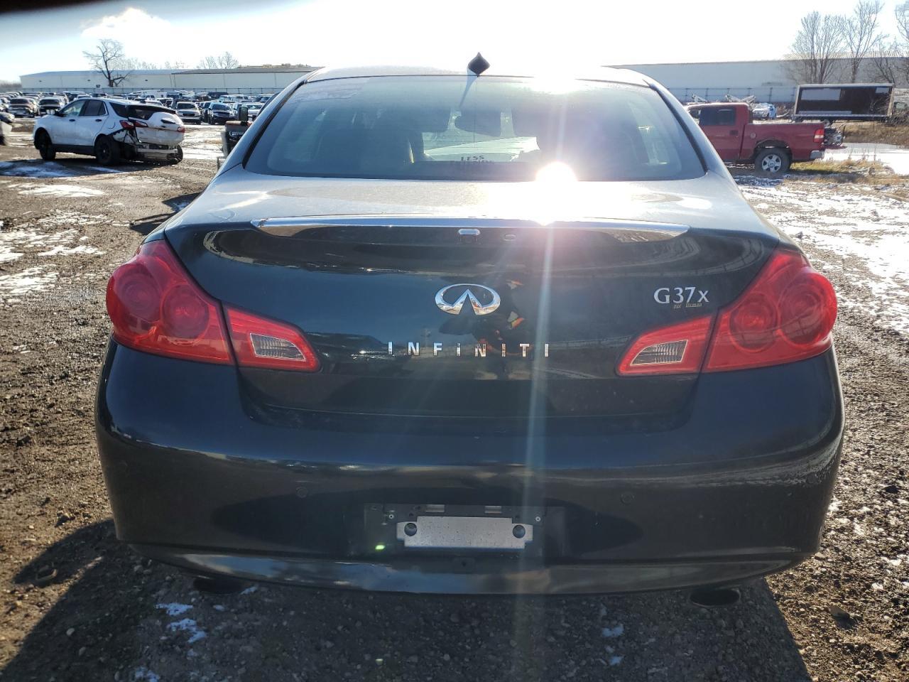2011 Infiniti G37 - Фото 6