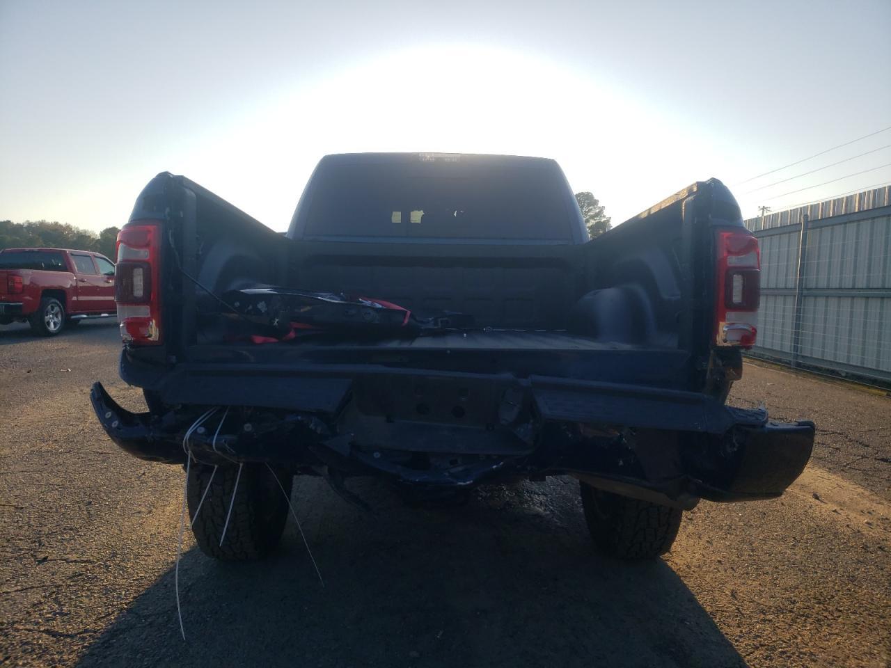 2020 Ram 2500 Laramie - Фото 6