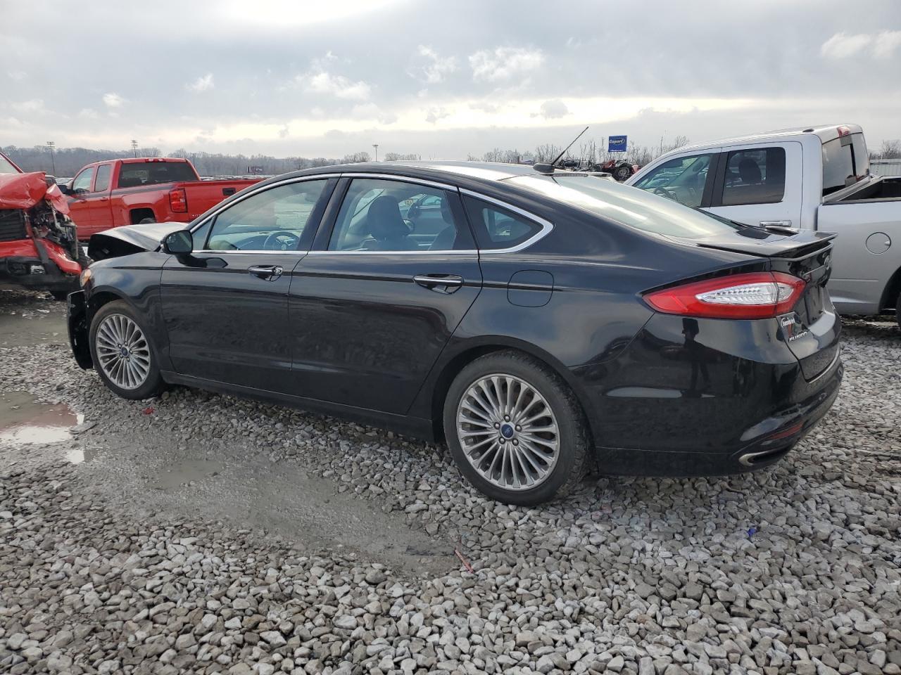 2016 Ford Fusion Titanium - Image 2