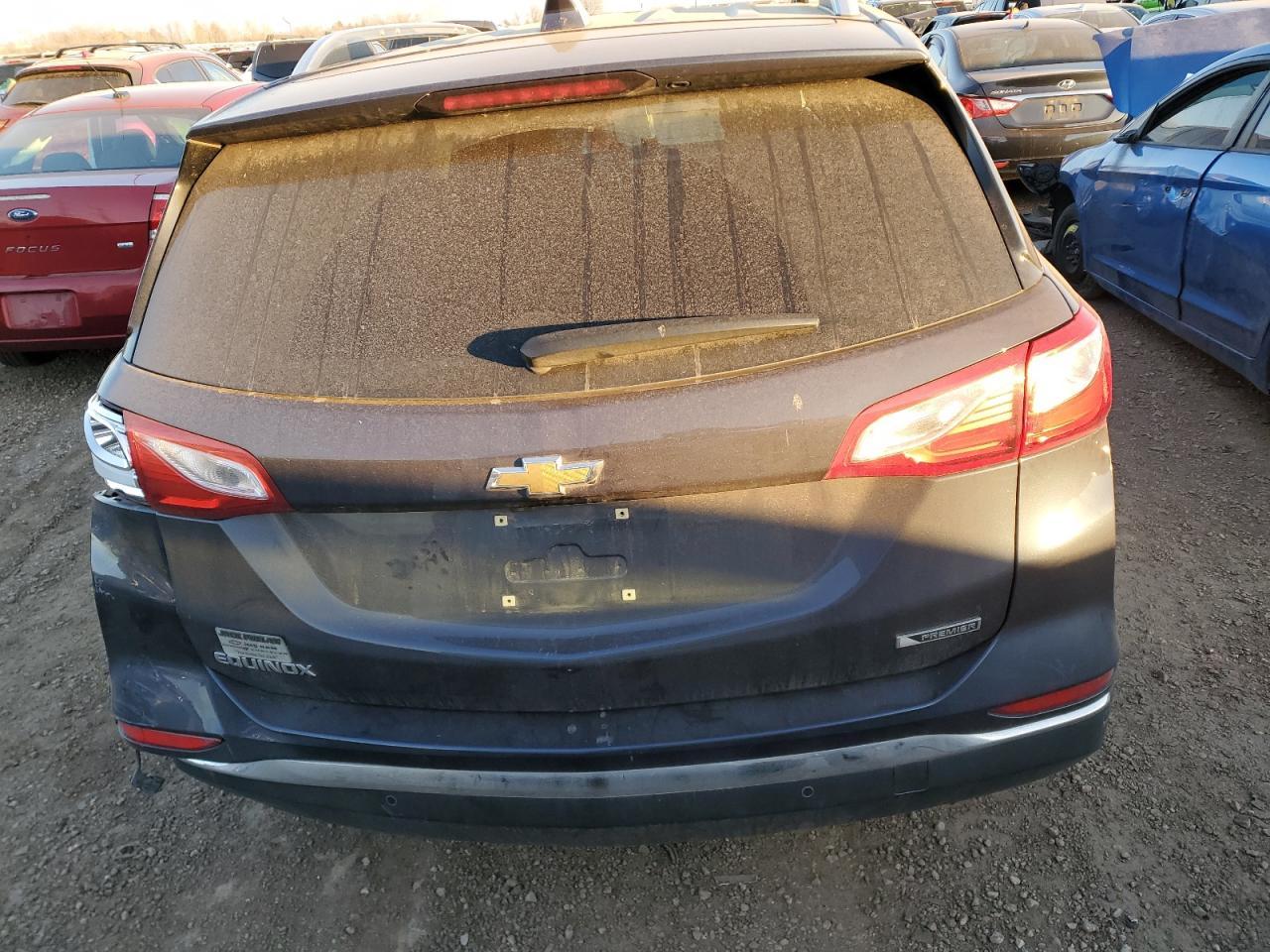 2018 Chevrolet Equinox Premier - Image 6
