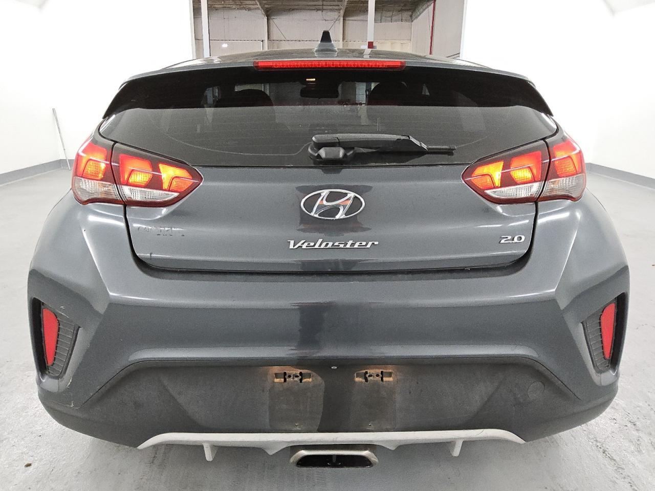 2019 Hyundai Veloster Base - Фото 6