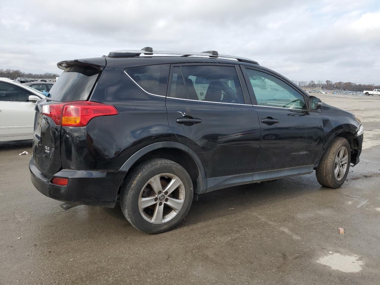2015 Toyota Rav4 Xle - Фото 3