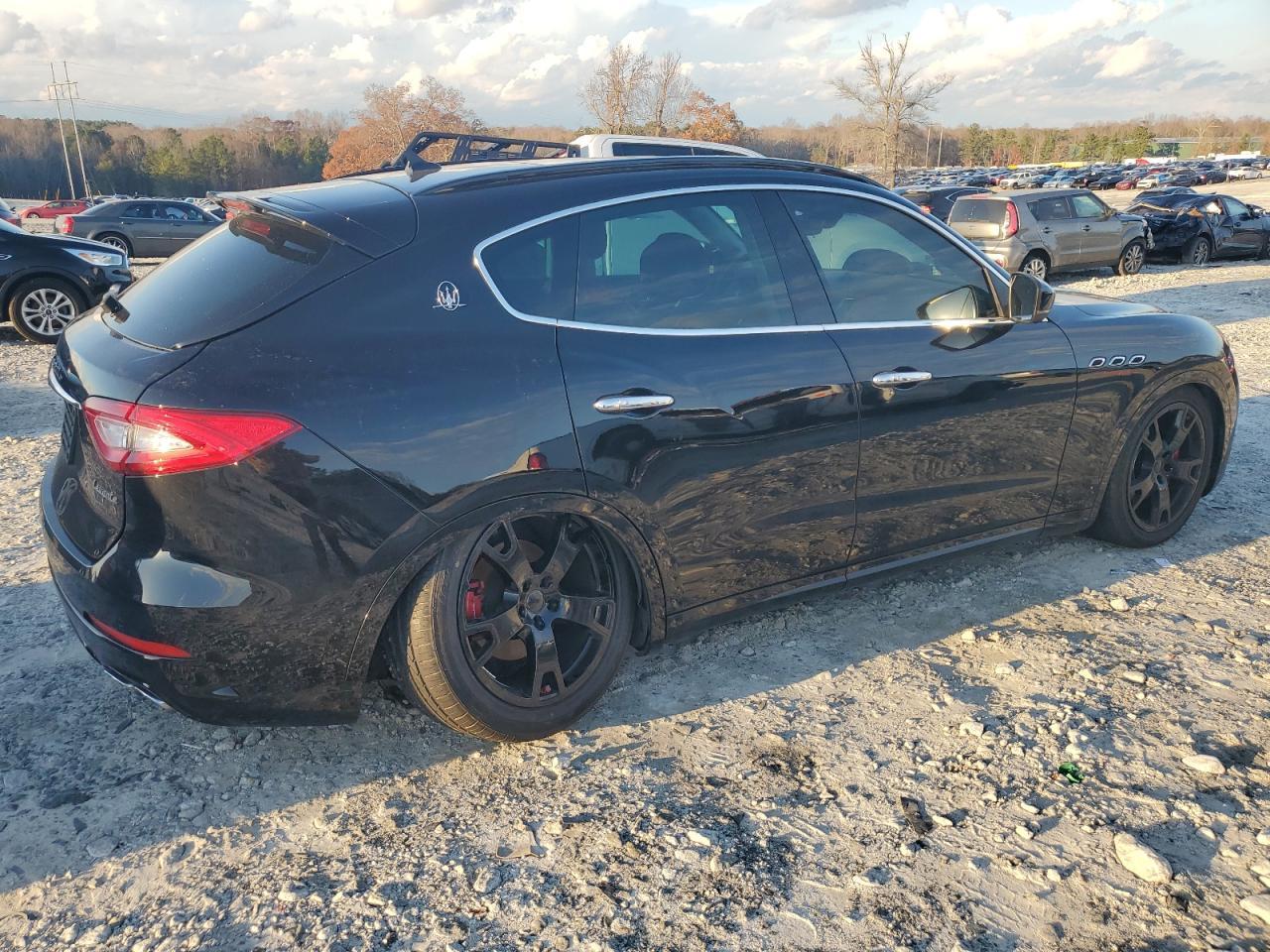 2017 Maserati Levante Sport - Image 3