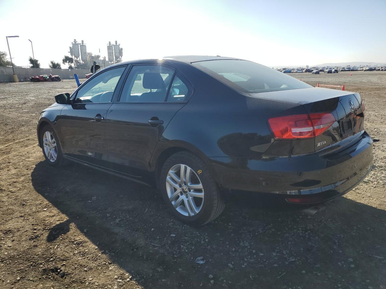 2015 Volkswagen Jetta Base - Фото 2