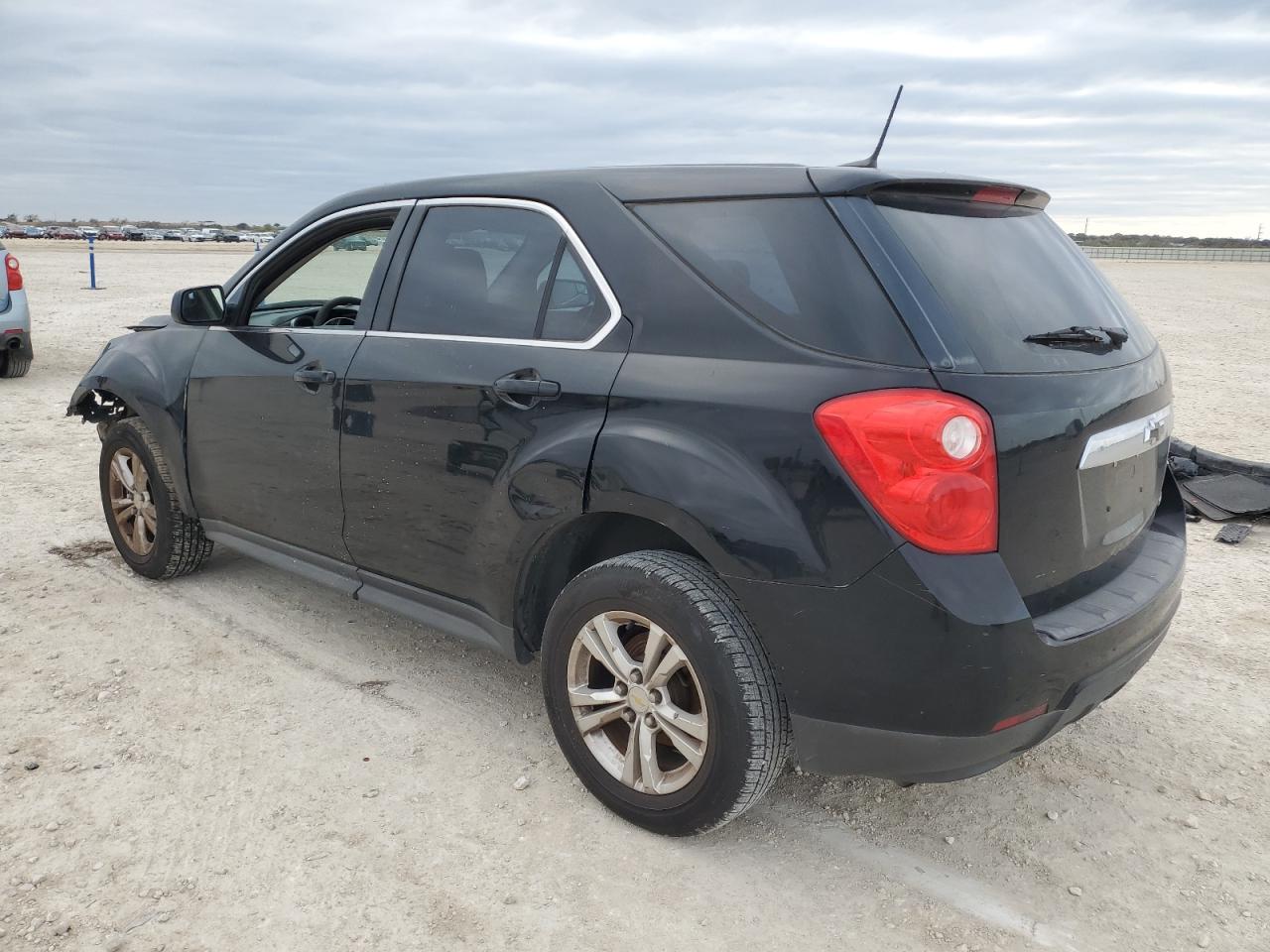 2013 Chevrolet Equinox Ls - Image 2