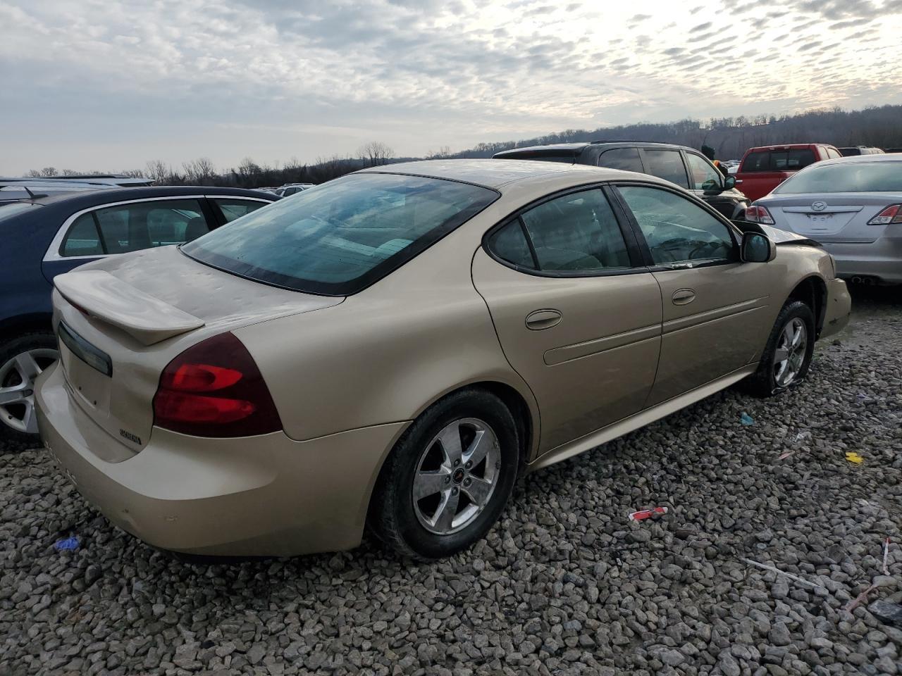 2005 Pontiac Grand Prix - Image 3