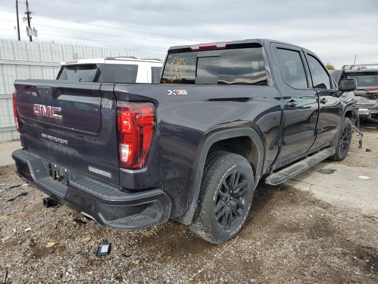 2022 GMC Sierra K1500 Elevation - Фото 3