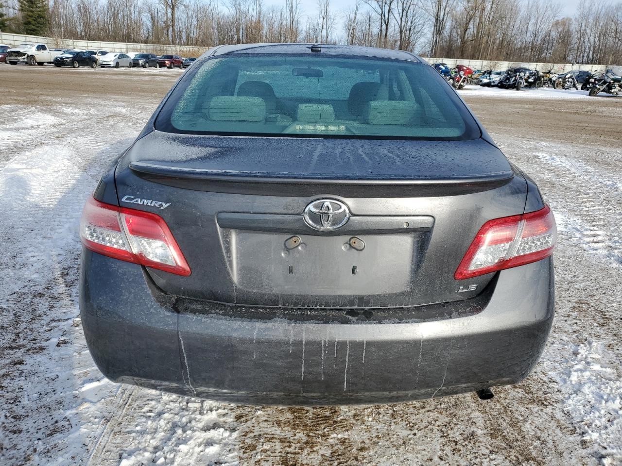 2011 Toyota Camry Base - Фото 6