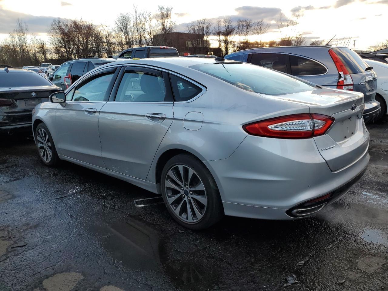 2016 Ford Fusion Se - Фото 2