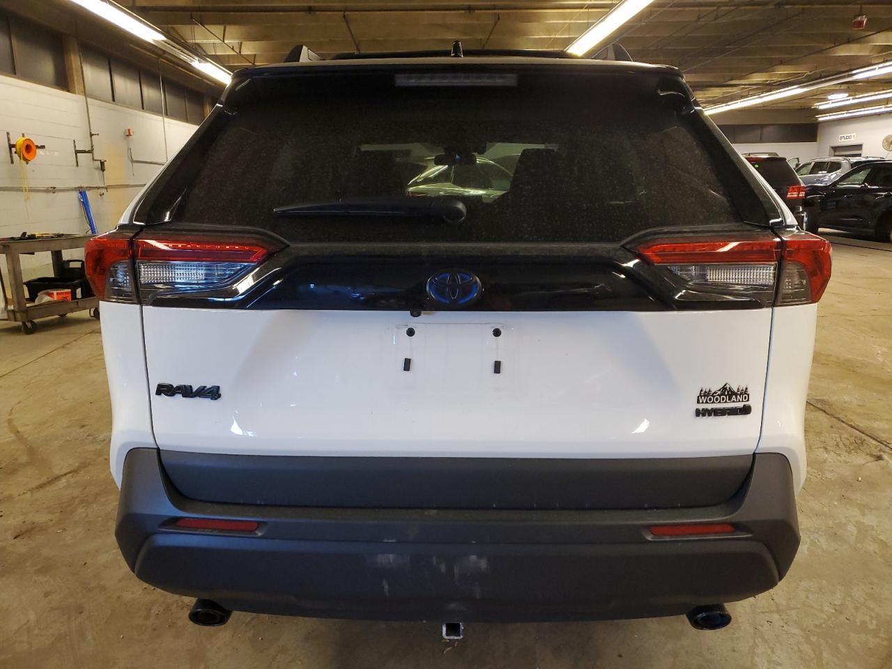 2024 Toyota Rav4 Woodland Edition - Фото 6