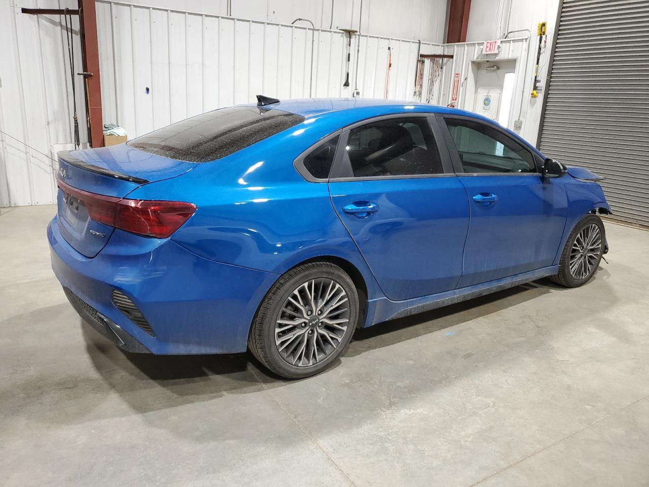 2023 Kia Forte Gt Line - Фото 3