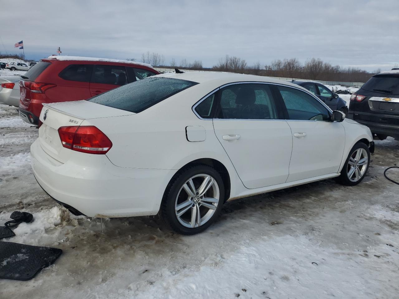 2013 Volkswagen Passat Se - Фото 3