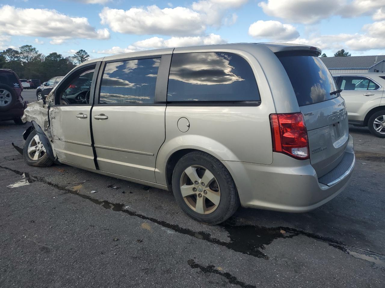 2013 Dodge Grand Caravan Se - Image 2