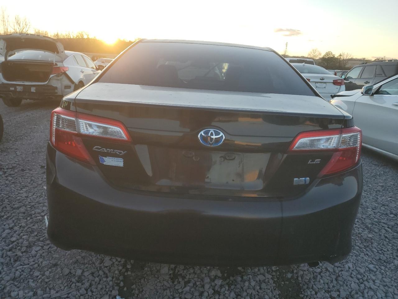 2013 Toyota Camry Hybrid - Фото 6